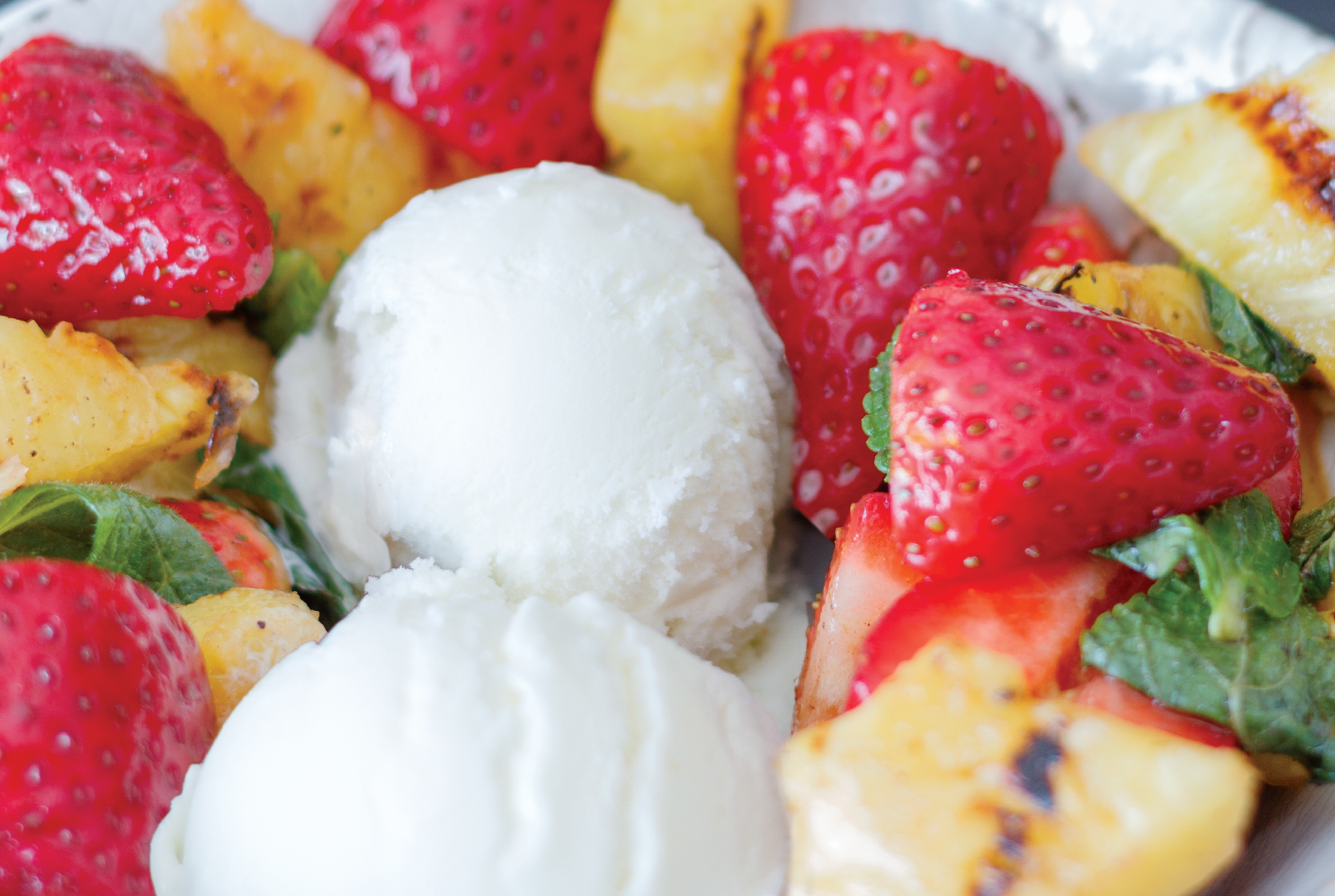 Fresh Fruit & Vanilla Ice Cream